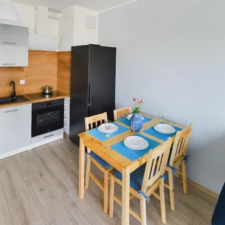 Bright & Modern Braminskiego With Parking And Balcony By Renters Gdansk