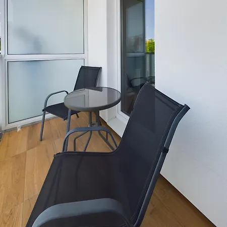 Bright & Modern Braminskiego With Parking And Balcony By Renters * Gdańsk