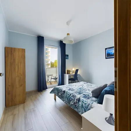 Bright & Modern Braminskiego With Parking And Balcony By Renters Apartmán