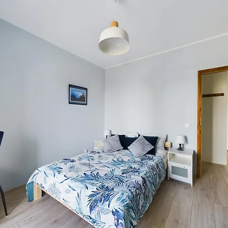 Bright & Modern Braminskiego With Parking And Balcony By Renters Appartement
